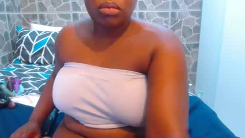 Snapshot of naughtyanal19 chatting on 12-11-24, 10:49 zandy online show from 12-11-24, 10:49