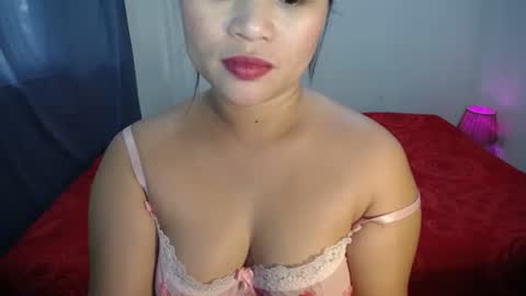 Snapshot of naughtyandsweetx chatting on 09-16-25, 12:11 May online show from 09-16-25, 12:11