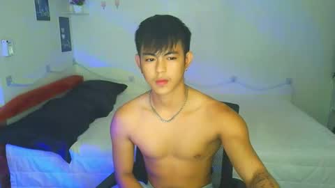 Snapshot of naughtyboylouie chatting on 09-15-25, 12:16 Loue online show from 09-15-25, 12:16