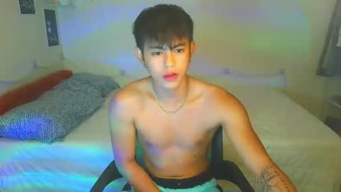 Snapshot of naughtyboylouie chatting on 09-27-25, 11:48 Loue online show from 09-27-25, 11:48