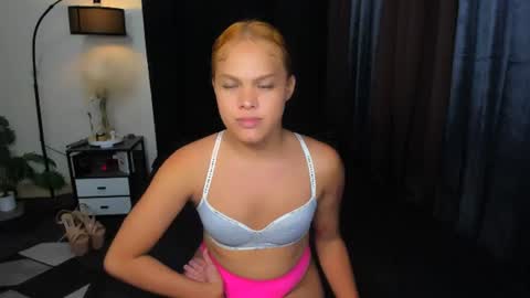 Snapshot of naughtychanell chatting on 07-08-26, 05:39 naughtychanell online show from 07-08-26, 05:39