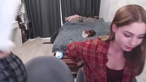 Snapshot of naughtydakota chatting on 09-19-25, 09:54 Dakota online show from 09-19-25, 09:54