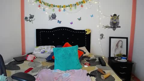 Snapshot of naughtygirl_mmm chatting on 01-20-25, 10:26 Valeria online show from 01-20-25, 10:26
