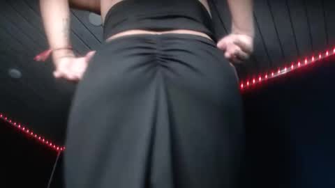 Snapshot of naughtyhotsquirt chatting on 05-01-26, 01:54 Kimberly online show from 05-01-26, 01:54