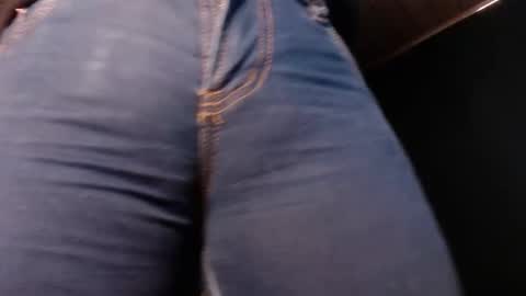 Snapshot of naughtyhotsquirt chatting on 05-17-26, 01:03 Kimberly online show from 05-17-26, 01:03