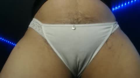 Snapshot of naughtyhotsquirt chatting on 06-01-26, 10:39 Kimberly online show from 06-01-26, 10:39