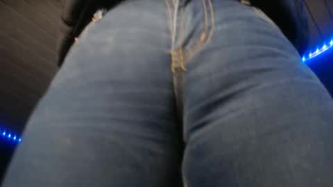 Snapshot of naughtyhotsquirt chatting on 06-02-26, 11:34 Kimberly online show from 06-02-26, 11:34