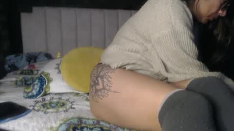 Snapshot of naughtyhotsquirt chatting on 06-07-26, 04:16 Kimberly online show from 06-07-26, 04:16