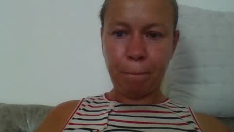 naughtyjennyblondeuk online show from 07-09-26, 02:32