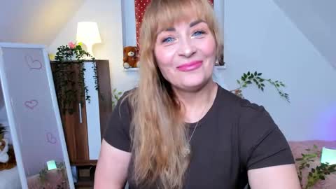 Milana - on air every day except Wednesday from 9 pm to 4 am European time online show from 11-20-25, 08:52