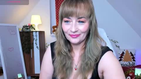 Milana - on air every day except Wednesday from 9 pm to 4 am European time online show from 01-08-26, 09:17