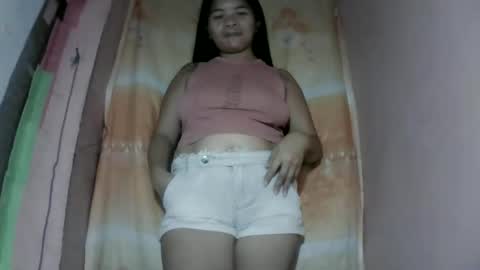 Snapshot of naughtymom_33 chatting on 12-05-25, 07:50 naughtymom_33 online show from 12-05-25, 07:50