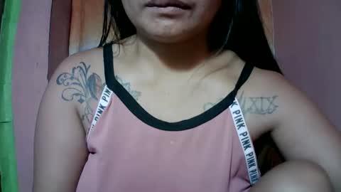 Snapshot of naughtymom_33 chatting on 12-16-25, 11:10 naughtymom_33 online show from 12-16-25, 11:10