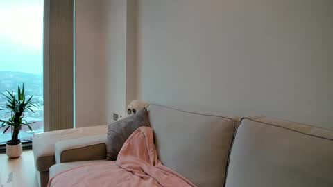 Gigi Chu  online show from 02-10-25, 02:37