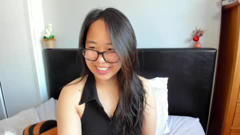 Gigi Chu  online show from 04-07-26, 01:22