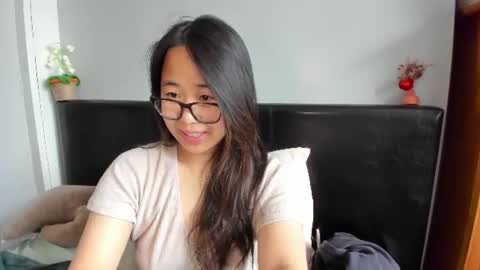 Gigi Chu  online show from 06-10-26, 12:04