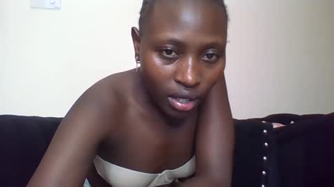 Snapshot of naughtyqueen12 chatting on 02-16-25, 03:27 naughtyqueen12 online show from 02-16-25, 03:27