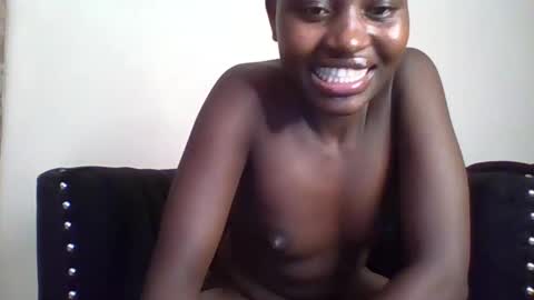 Snapshot of naughtyqueen12 chatting on 02-21-25, 02:16 naughtyqueen12 online show from 02-21-25, 02:16