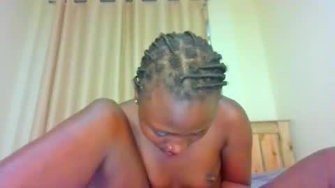 Snapshot of naughtyqueen12 chatting on 09-14-25, 01:49 naughtyqueen12 online show from 09-14-25, 01:49