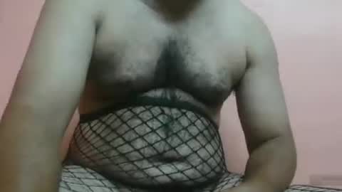 Snapshot of naughtyrj004 chatting on 08-01-26, 11:47 naughtymike online show from 08-01-26, 11:47