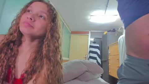 Snapshot of naugthtycurls chatting on 03-12-25, 09:44 Arantxa online show from 03-12-25, 09:44