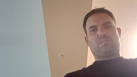 Snapshot of naw665 chatting on 06-17-26, 04:52 naw665 online show from 06-17-26, 04:52