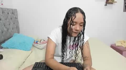 nay_and_aleja online show from 12-15-25, 02:05