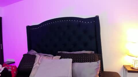 Snapshot of nayara_macherano chatting on 11-30-25, 11:25 nayara_macherano online show from 11-30-25, 11:25