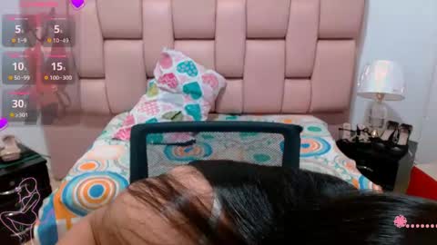 Snapshot of naylahot18 chatting on 04-25-26, 07:55 nayla online show from 04-25-26, 07:55