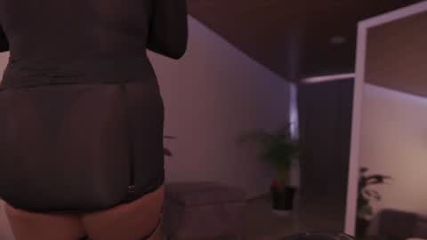 Nefertari online show from 07-24-26, 12:25