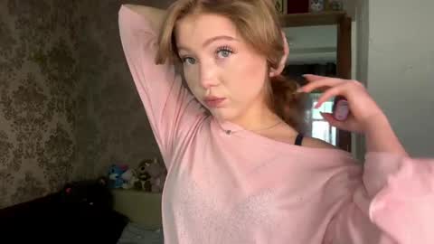 Snapshot of necolezhuang chatting on 05-19-26, 03:13 Necole online show from 05-19-26, 03:13