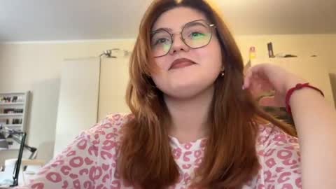Snapshot of nectardream chatting on 05-26-26, 11:17 nectardream online show from 05-26-26, 11:17