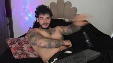 Nei turn green online show from 04-27-26, 06:39