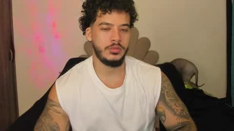 Nei turn green online show from 04-28-26, 02:38