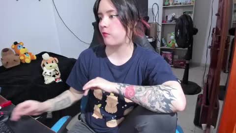 Geek Nicole    im Neeko UwU online show from 04-19-26, 06:10