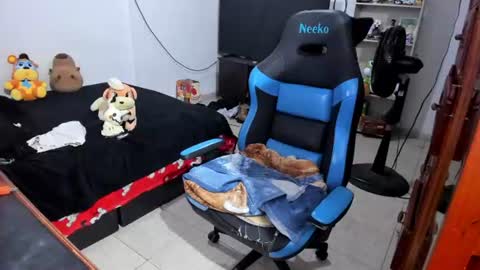 Geek Nicole    im Neeko UwU online show from 07-27-26, 11:28