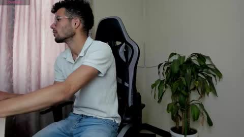 Snapshot of negreteth88 chatting on 09-25-25, 06:44 Fernando Negreteth online show from 09-25-25, 06:44