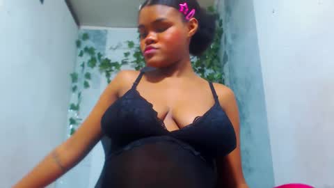 Snapshot of negri_hot_crazy chatting on 02-15-26, 01:24 negrita online show from 02-15-26, 01:24
