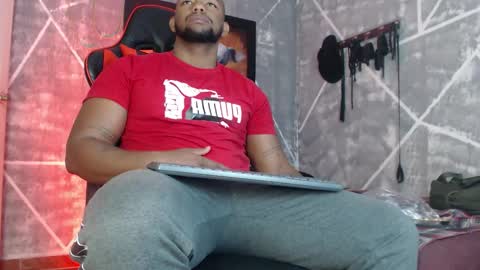 Snapshot of negritomeloso_k18 chatting on 10-21-25, 12:17 negritomeloso_k18 online show from 10-21-25, 12:17
