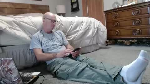 NEIGHBORGUY4U online show from 11-24-25, 01:33