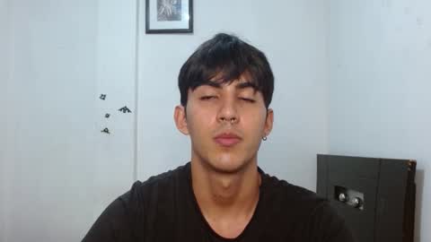 Snapshot of neithanzyn chatting on 12-19-24, 04:02 Neithanzyn online show from 12-19-24, 04:02