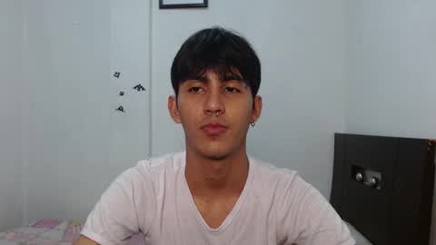 Snapshot of neithanzyn chatting on 12-19-24, 07:40 Neithanzyn online show from 12-19-24, 07:40