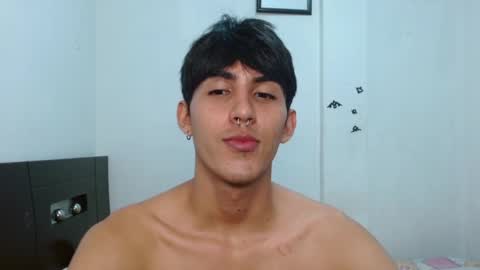 Snapshot of neithanzyn chatting on 12-22-24, 07:31 Neithanzyn online show from 12-22-24, 07:31