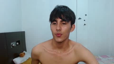 Snapshot of neithanzyn chatting on 12-23-24, 01:40 Neithanzyn online show from 12-23-24, 01:40