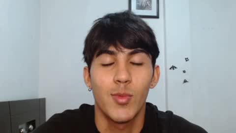 Snapshot of neithanzyn chatting on 12-30-24, 07:21 Neithanzyn online show from 12-30-24, 07:21