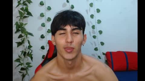 Snapshot of neithanzyn chatting on 02-28-25, 10:39 Neithanzyn online show from 02-28-25, 10:39