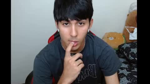 Snapshot of neithanzyn chatting on 11-13-25, 08:19 Neithanzyn online show from 11-13-25, 08:19