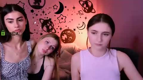 Meow online show from 06-09-26, 04:07