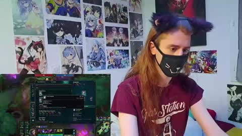 Snapshot of neko_nyaaa chatting on 10-25-25, 12:02 Neko online show from 10-25-25, 12:02