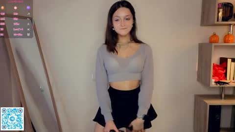 Vicky and Beatrice online show from 04-26-26, 07:11